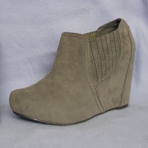 Fergie wedge shoe